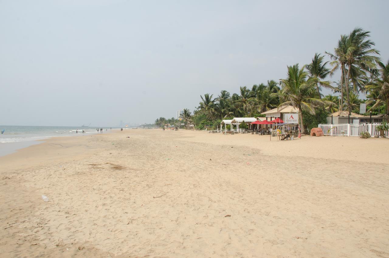 Colombo Lavinia Beach Hostel Дехивала-Маунт-Лавиния Экстерьер фото